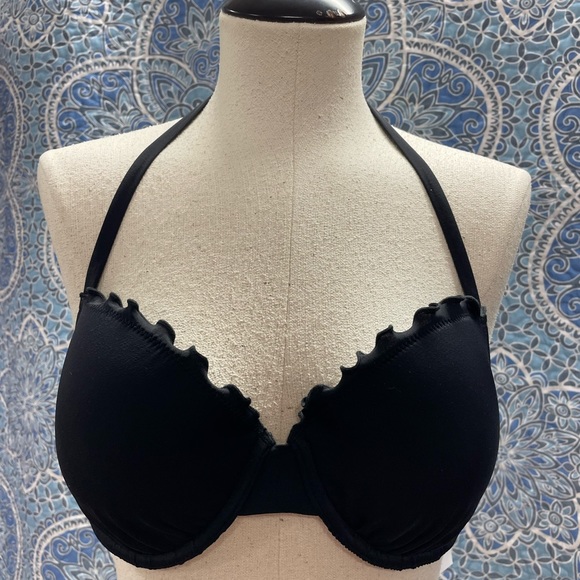 Shade & Shore Other - bikini top 😎